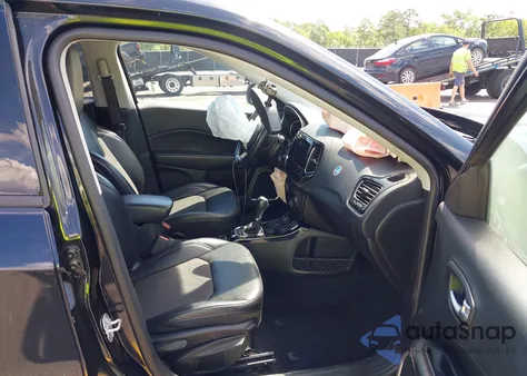 2019 Jeep Compass Altitude 4X4 from USA, damaged, VIN 3C4NJDBB9KT601373